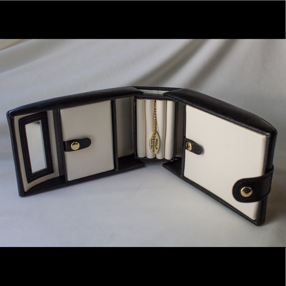 Wolf Designs Black Genuine Leather Jewelry Case
